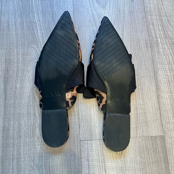 zara leopard slides